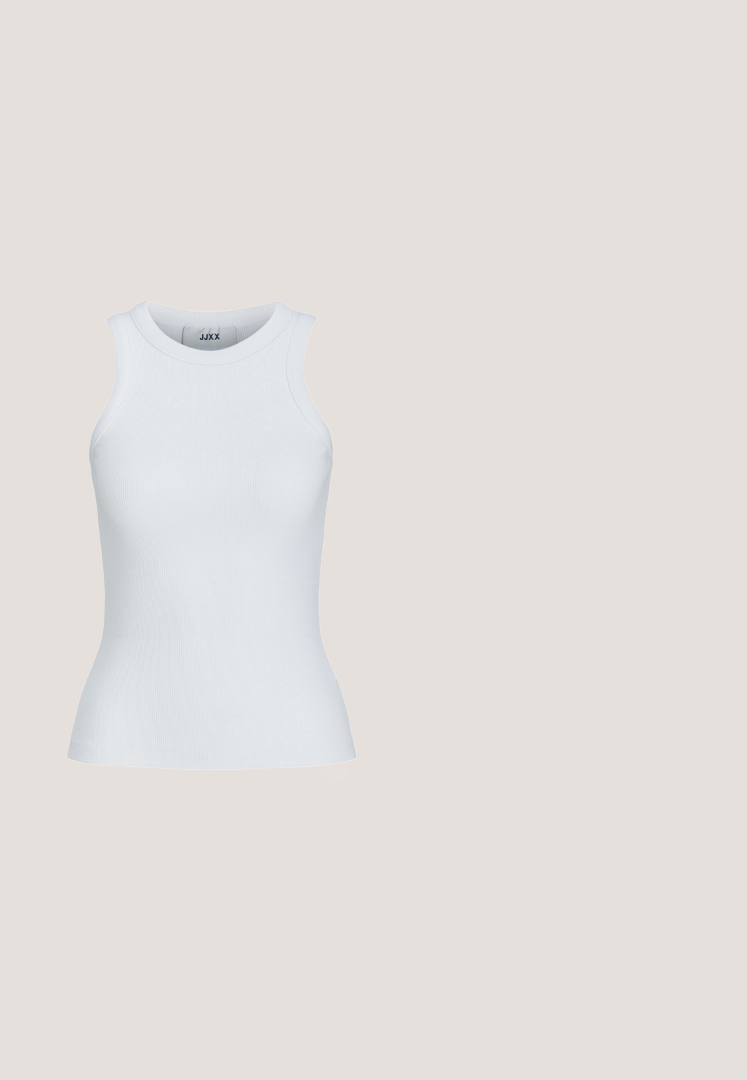 Weißes, geripptes Tanktop mit runder Ausschnittform und ärmellosem Design. Hat eine Slim-Fit-Passform und eine weiche Textur, ideal zum Lagenlook.; Cargo-Hosen aus cremefarbenem Baumwollstoff, mit weitem Bein, Seitentaschen und Knopfverschluss an der Taille. Glatte Textur mit funktionalem Design.; Weiße Sneaker mit einer strukturierten Oberfläche, schwarzen Seitenstreifen und einer dicken weißen Sohle. Verfügt über ein Schnürdesign und ein Logo auf der Zunge.; Goldfarbene Metallbrille mit ovalen Gläsern, schlanken Bügeln und klaren Nasenpolstern. Verfügt über subtile Scharnierakzente und transparente Gläser.;  Gepolsterte grüne Schultertasche mit weicher Textur, rechteckiger Form, einem Trageriemen und goldfarbener Reißverschlussöffnung. Verfügt über ein gestepptes Muster.; Silberne Creolen zeichnen sich durch ein glattes, rundes Design mit einem schlanken Profil und einem sicheren Verschluss aus. Minimalistischer Stil mit glänzender Oberfläche.