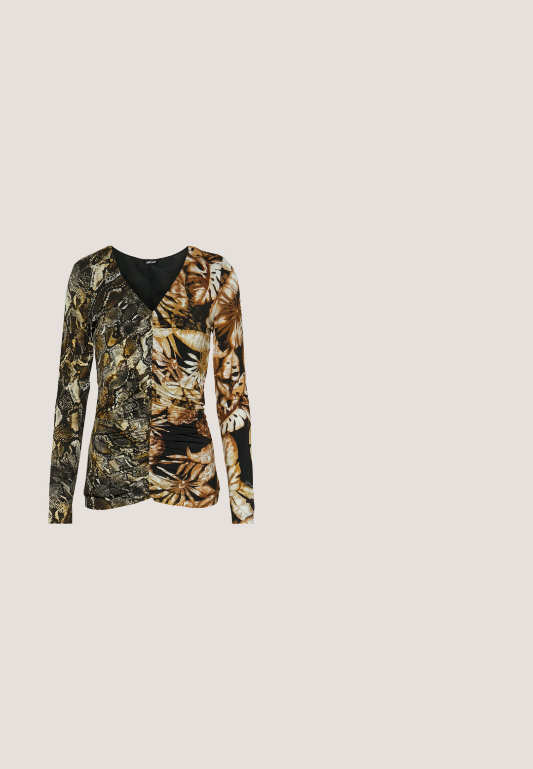 Just Cavalli SLIM  DOUBLE PRINT - Μπλούζα με μακριά μανίκια - honey mustard; Μαύρο δερμάτινο φαρδύ παντελόνι με λεία υφή, κλείσιμο με μέταλλο, και μπροστινές τσέπες. Διαθέτει ψηλή μέση και κομψή σιλουέτα.; Μαύρο πλέγμα μποτάκι μέχρι τον αστράγαλο με μυτερή μύτη, κλείσιμο με φερμουάρ και μικρό τακούνι. Περιλαμβάνει μια διακοσμητική αγκράφα κοντά στην περιοχή της μύτης.; Μαύρα υπερμεγέθη γυαλιά ηλίου με γεωμετρικό σχήμα, διαθέτοντας σκούρους φακούς και αντίθεση γκρίζα λεπτομέρεια στη σκελετό. Λογότυπο στον βραχίονα.; Μαύρη δερμάτινη τσάντα με χρυσό φερμουάρ και ρυθμιζόμενο λουρί με χρυσές ορθογώνιες λεπτομέρειες σε λευκό φόντο.; BOSS DOUBLE B SWING - Σκουλαρίκια - gold-coloured