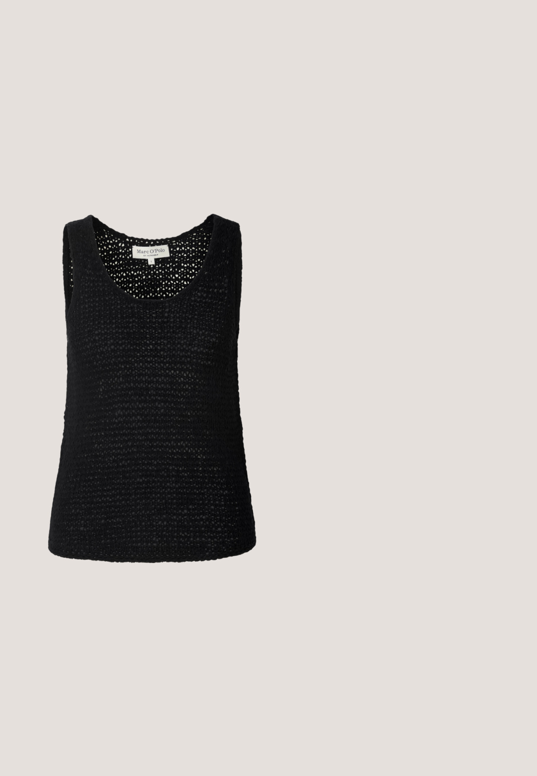 Marc O'Polo SLEEVELESS ROUNDNECK - Top - black;  sorte plisserede bukser med brede ben lavet af tekstureret materiale med et lodret zigzag-mønster og elastisk talje for en behagelig pasform.; Sorte laklædersko med en tyk sort sål, der har snørebånd og rund tå, båret med en lys beige nederdel.; Sort læder håndtaske med rund form, dobbelte top håndtag, tekstureret overflade og aftagelig skulderrem. To hexagonale detaljer på siderne.; Sølv hoop ørestik med en poleret overflade, prydet med små guld accenter og en rund form, båret på øreflippen.; Sort læderbælte med en gylden rektangulær spænde. Bæltet har en glat overflade og en subtil syning langs kanterne.