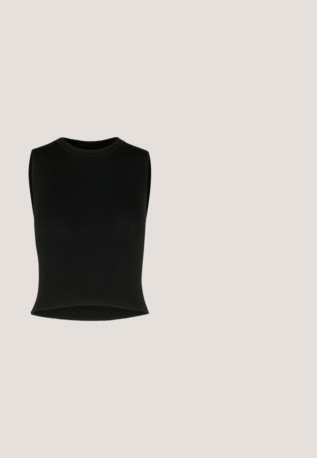 Haut court sans manches en rib avec un col rond ; texture lisse et design ajusté. Idéal pour superposer ou porter seul.; Pantalon évasé en faux cuir noir avec une texture lisse, une taille haute et sans matériel ou embellissements visibles. Design de jambe droite.; Bottes de cowboy en cuir argenté avec un bout pointu, des détails brodés sur la tige et un talon noir modéré. Surface lisse et brillante.; Lunettes de soleil noires avec des verres gris, ornées d'un motif en grille de petits rhinestones métalliques le long des montures. Fini lisse, design angulaire.; Sac à main noir et argent avec une surface texturée affichant un motif en diamant, une anse nouée et une forme structurée.; Boucles d'oreilles en argent avec une finition polie, présentant une forme circulaire et une fermeture à charnière. Texture lisse avec un minimum de détails.