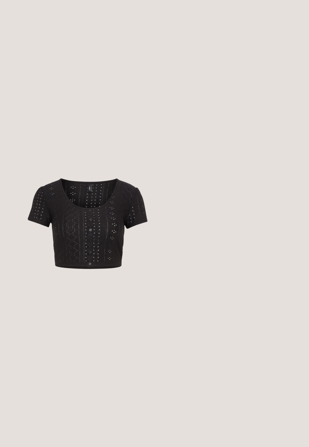 ONLY Petite ONLSANDRA PLACKET - T-shirts print - black; Sort bomuldsdragt med en tætsiddende design. Har en dobbelt-ring spænde bælte og to lynlåslommer i siden. Glat tekstur, knælang længde.; Sorte højhælede sko med en tekstureret sål, der har to sølvspænder, gul syning og en løkke bagpå for nem påtagning.; Ovale briller med en metallisk sølvramme, klare linser og strukturerede perleaccentede stænger. Letvægtsdesign med buede arme.; Sort håndtaske med krokodilletekstur, rektangulært form, topklap og et enkelt kort håndtag.; Sølv hoop-øreringe med en poleret finish, der har en cirkulær form og en hængslet lukning. Glat tekstur med minimal detaljering.