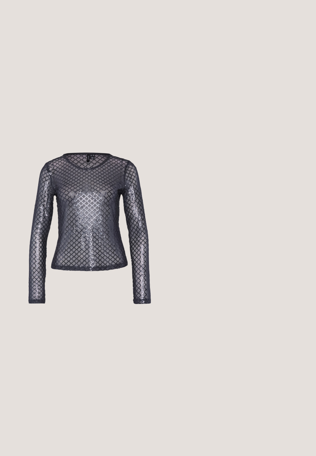 Haut à manches longues en tissu en maille noire transparente avec un motif de sequins en forme de diamant. Il présente un col rond et une silhouette ajustée.; Jupe à paillettes argentées avec des rayures verticales de tailles variées, texture lisse et forme ajustée. Lavable en machine avec un design à enfiler.; Chaussure slingback en cuir noir avec un bout pointu, un petit talon bloc, des découpes sur les côtés et une bride à la cheville ajustable. Texture lisse sur toute la chaussure.; Lunettes de soleil noires avec des verres gris, ornées d'un motif en grille de petits rhinestones métalliques le long des montures. Fini lisse, design angulaire.; Pochette métallique argentée avec une texture lisse, fermeture rabat et une bandoulière en chaîne. Présente un design rectangulaire structuré et des accents cousus.; Boucles d'oreilles en métal argenté en forme de goutte, avec une surface lisse et réfléchissante, présentant un design sans couture et sans embellissements visibles.