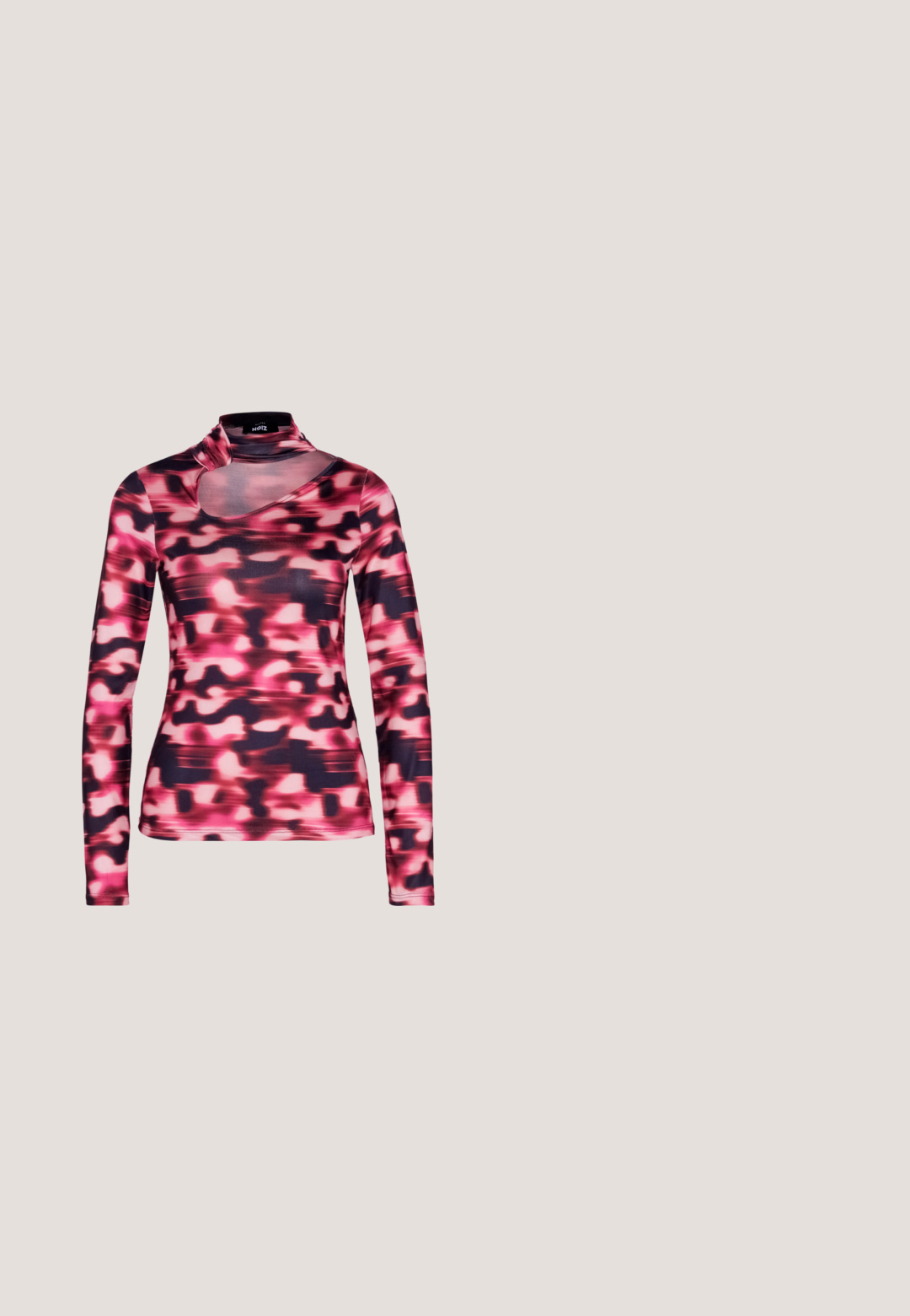 Zign STUDIO by Zalando ZI-AW23-D013-SJ NAIA ™ CUT OUT SHIRT - Top s dlhým rukávom - black/pink; Čierna kožená midi sukňa so striedmym strihom, predným rozparkom a klasickým dizajnom s piatimi vreckami a kovovými detailmi.; Čierna kožená členková topánka s špicatou špičkou, elegantným siluetou a masívnym štvorecovým podpätkom. Hladký povrch s minimálnymi švovými detailmi.; Čierne slnečné okuliare v štýle mačacích očí s matným povrchom, so šedými tónovanými sklami, ostrými hranami a elegantnými bokovými ramenami. Názov značky je viditeľný na vnútornom ramene.; Pieces PCALUANA SHOULDER BAG - Kabelka - black; Strieborné kruhové náušnice s príveskom v tvare kríža a srdca. Hladký, lesklý povrch s lešteným dokončením. Každý prívesok visí na bezpečnej slučke.