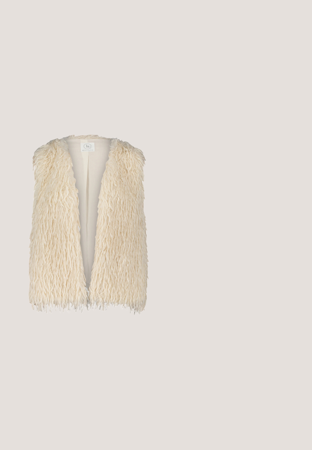 Veste en fausse fourrure écrue, dotée de longues mèches texturées et d'une coupe ouverte à l'avant. Ourlet droit et intérieur doublé.; Robe longue et ajustée de couleur beige clair, faite en tissu pailleté. Elle se caractérise par un col montant et des manches longues avec des détails froncés.; Sandales avec talons en or métallisé, à talon block, à bout ouvert et design de lanières entrecroisées. La lanière de cheville dispose d'une fermeture à boucle.; Pochette dorée de forme rectangulaire, recouverte de strass argentés brillants. Dotée d'une fine bandoulière métallique et d'une fermeture éclair.; Paire de gants en cuir noir avec un petit détail de boucle argentée sur le poignet du gant gauche, montrée à plat avec les paumes vers le haut et vers le bas.; Marchesa ROUND PEARL DROP - Boucles d'oreilles - gold-coloured