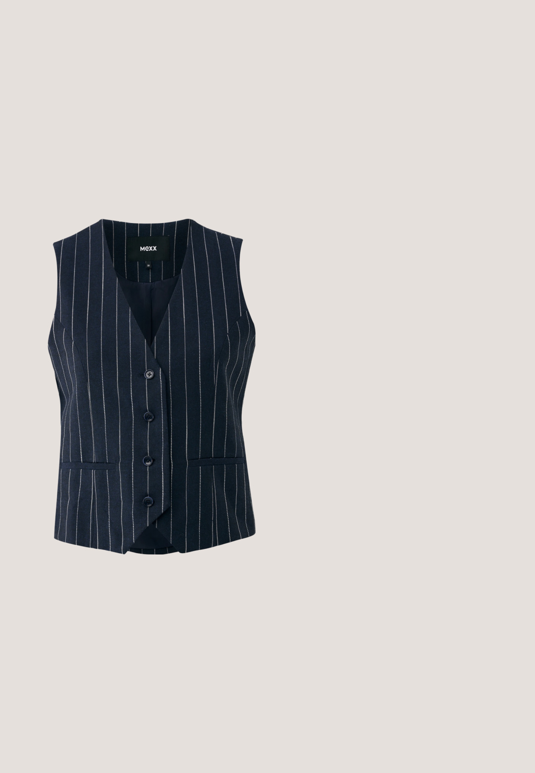 Marineblauw vest met krijtstrepen, een V-hals, vijf zwarte knopen en twee voorzakken. Materiaal is glad met een getailleerde pasvorm. Merkeigen label zichtbaar.; Donkerblauw overhemd met korte mouwen, gemaakt van gladde stof, voorzien van een klassieke kraag en een knoopsluiting met decoratieve metalen accenten.; Wijd-uitlopende broek in donkerblauw, met een gladde stof, op maat gemaakte plooien en een hoge taille. Geen zichtbare zakken of versieringen.; Donkerblauwe suède loafer met lage houten hak en gouden metalen detail bovenop.; Donkerblauwe leren handtas met dubbele handvatten, een voorvak met gesp en hardware in goudkleur, afgebeeld tegen een witte achtergrond.; Delicaat armbandje met kleine donkerblauwe kraaltjes en gouden ronde tussenstukjes, met een gouden karabijnsluiting en een verstelbare ketting met bedel.