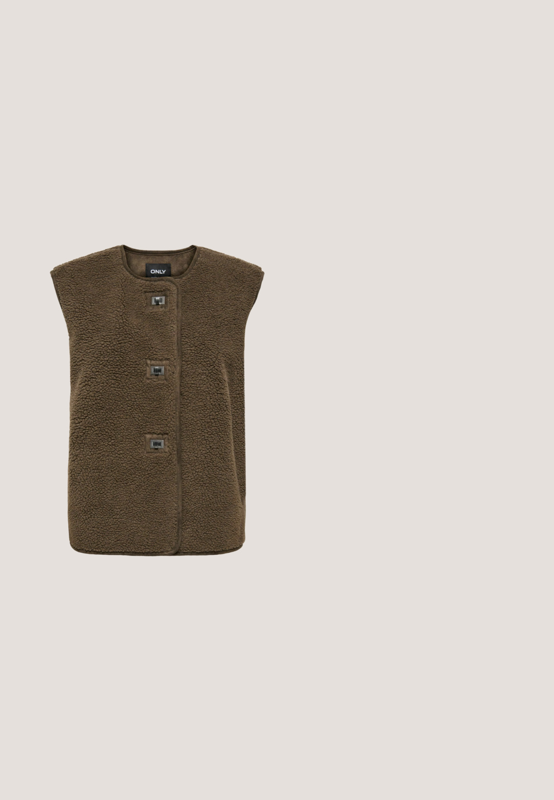 Veste en polaire marron avec un col rond, trois boutons avant proéminents et une surface texturée pour plus de chaleur et de confort.; Pullover en polaire avec des motifs floraux roses, oranges et jaunes sur un fond marron foncé. Doté d'une capuche et d'une patte de boutonnage. Texture douce.; Haut moulant à manches longues avec col roulé en violet foncé, tissu lisse et design simple, présenté sur fond blanc.; Pantalon marron à jambes larges avec fines rayures verticales blanches et taille élastique.; Baskets décontractées basses pour homme en daim bordeaux avec languette de talon blanche, lacets blancs et semelle en caoutchouc gomme.; Petit sac à main en cuir verni marron foncé avec deux poches avant à rabat et double bandoulière, posé sur une surface blanche.