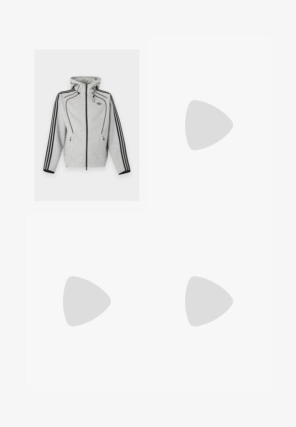 Sudadera con capucha y cremallera de color gris claro con rayas negras en las mangas, capucha ajustable con cordones, bolsillos laterales con cremallera y logo de Adidas en el pecho.; Camiseta de algodón negra con manga corta, que presenta un gran logo blanco de Adidas y tres rayas horizontales en la parte inferior. Diseño clásico de cuello redondo.; Pantalones cortos deportivos negros fabricados en material sintético, con cintura elástica y bolsillos laterales. Textura suave sin patrones visibles.; Zapatilla Adidas Spezial azul claro con rayas azul marino y suela de goma, mostrada en el aire sobre escalones de hormigón en un entorno exterior neutral.