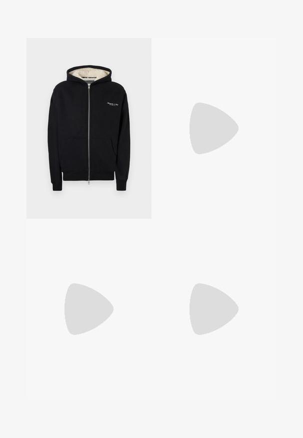Sudadera con cremallera negra hecha de tela suave, con capucha forrada de forro polar, bolsillos frontales y logo bordado en blanco en el pecho.; Camiseta de algodón negra con cuello redondo y mangas cortas. Presenta un pequeño logotipo plateado bordado en el centro del frente.; Vaqueros de mezclilla azul oscuro con diseño de pierna recta, con costuras naranjas y estilo clásico de cinco bolsillos. Cierre de botón y cremallera.; Zapatillas de ante marrón con suelas de goma oscuras, que presentan puntera redonda, cordones en el frente y un diseño sutil de marca en el lado. Diseño minimalista.
