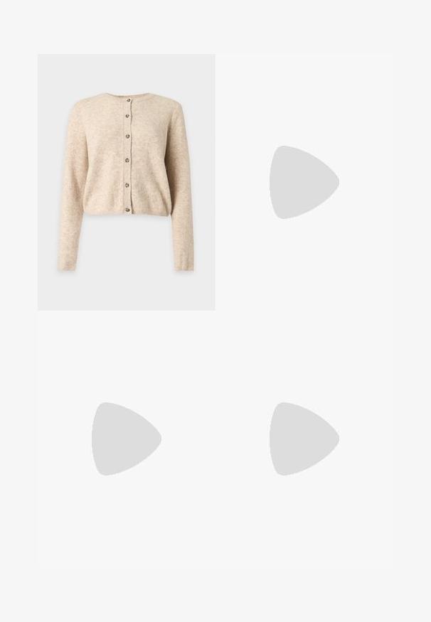 Beige pitkähihaista napillista neuletakkia, jossa pyöreä pääntie sekä resorit hihansuissa ja helmassa, esitetty yksinkertaisella vaaleanharmaalla taustalla.; Sininen raitapaita vaaleasta puuvillasta, jossa on pystysuorat valkoiset ja ohuet kultaiset raidat, rintatasku ja pitkät hihat.; Vaaleansiniset farkut suoran leikkauksen ja korkealla vyötäröllä, joissa on edessä sidottava nauha ja klassinen viiden taskun malli. Kankaan pinta on teksturoitu ja siinä on hienovarainen haalistuminen.; Vaaleanpunainen mokkanahkainen tennari, jossa valkoiset nauhat ja koristeellinen hopeinen logo sivussa. Varustettu beigellä kumipohjalla ja pyöreällä varvassuunnittelulla.