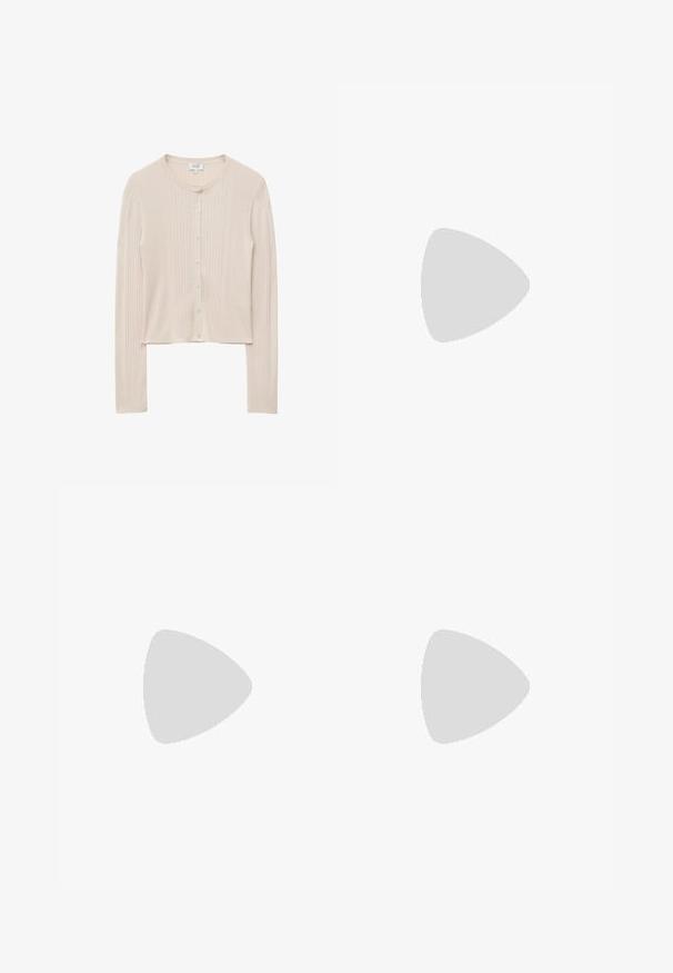 Kremfarvet ribstrikket langærmet cropped cardigan med rund halsudskæring og knaplukning foran.; Sort og hvid stribet kortærmet top med bådhalsudskæring, tætsiddende silhuet og blød, glat stofstruktur.; Brun fløjl mini nederdel med knaplukning, der har en vertikal ribbet tekstur og et enkelt design. Kanten er lige og velafgrænset.; Pavement NIKKI - Cowboy- / bikerstøvler - khaki