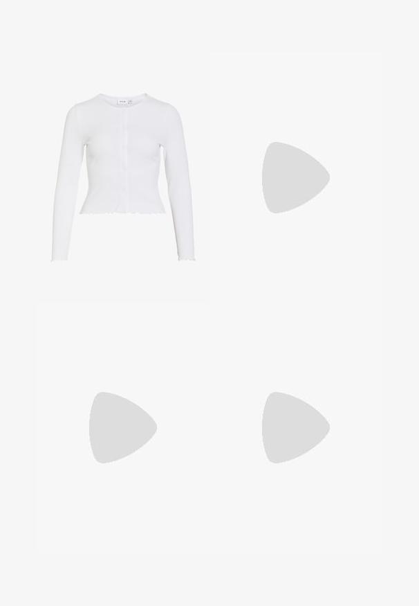 Valge pika varrukaga soonikkoes kardigan, ümara kaeluse, väikeste esikinniste ja laineliste äärtega ääres ja varrukaotstes.; Must have must be cotton oversized must have a round neckline and short wide sleeves with a smooth texture and relaxed fit.; Mustad nahast slingback-kontsad terava varba ja peene reguleeritava rihmaga, umbes 5 cm kõrguse stiletto-kontsaga, siledast tekstuurist.; Mustast nahast ümmarguse kujuga käekott, kaunistatud hõbedaste naeladega, lühikese sangaga. Sile tekstuur ja tõmblukuga sulgemine.