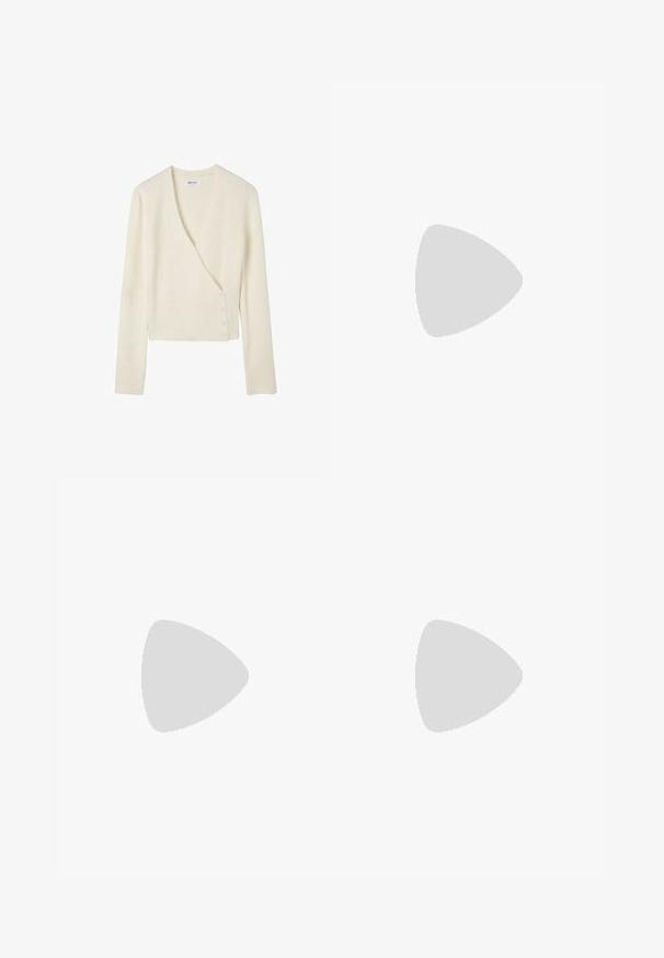 Cardigan en maille couleur crème, manches longues, col en V, fermeture asymétrique par boutons sur le côté devant.; Body beige à manches longues avec un design asymétrique à une épaule. Caractérisé par une texture froncée, des jambes taille haute et un tissu doux et extensible.; Jupe maxi plissée en taupe, dotée d'une taille lisse et d'une silhouette fluide. Fabriquée en matériau léger et transparent avec une texture fine.; Ballerines en satin rose avec un bout rond, un nœud décoratif et un accent en perle. Semelle plate avec une texture lisse et un profil bas.