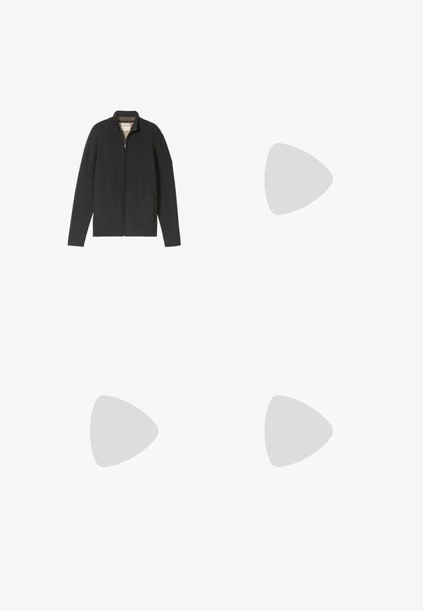 Chaqueta negra con cremallera hecha de tejido de punto texturizado. Presenta un cuello alto, bolsillos laterales y puños de canalé para un ajuste ceñido.; Polo de color azul claro con cuello bicolor, tapeta de tres botones y mangas cortas. Fabricado con un tejido suave y transpirable.; Tejido gris oscuro con una textura suave, exhibido en pliegues. La trama es ajustada, mostrando una superficie lisa y uniforme.; Zapatillas de deporte de cuero marino con suelas de goma blanca, punta redonda y cordones negros. Texturas sutiles y marcas en los laterales. Diseño casual.