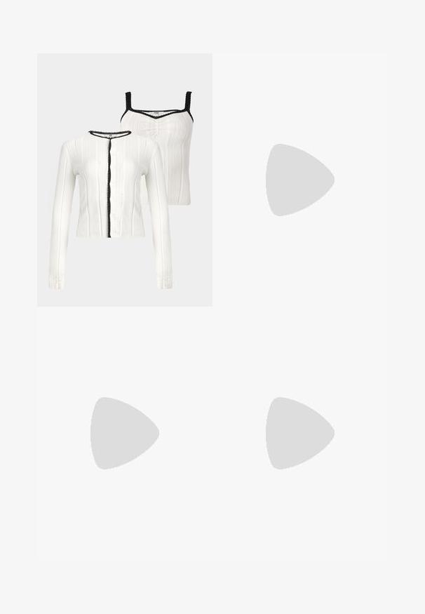 Cardigan en maille blanche et top sans manches assorti avec bordure noire festonnée sur les bords, présenté sur fond neutre.; Robe en dentelle crème avec manches courtes type « cap » et petit imprimé floral rouge et rose, taille cintrée et jupe évasée.; Chaussure à talon haut en cuir verni noir avec un bout pointu et un talon aiguille fin en métal doré. Texture lisse avec une finition brillante.; Sac à main rectangulaire rouge Love Moschino avec deux longues bandoulières et détails de boucle en or sur un fond clair.