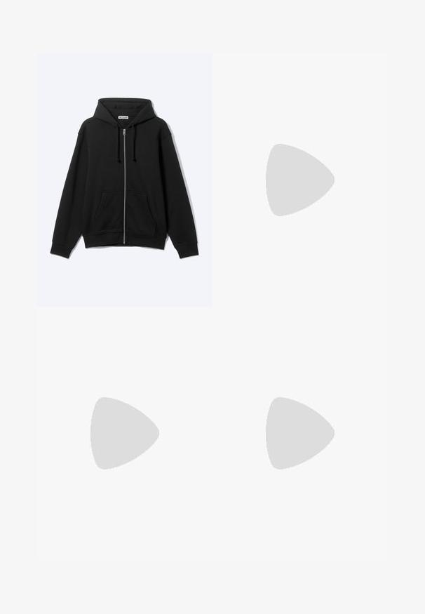 Sweat à capuche zippé noir avec poches avant et cordon de serrage à la capuche, présenté sur un fond clair.; T-shirt noir à manches courtes avec col rond, portant une étiquette "WEEKDAY" à l'intérieur du col, présenté à plat sur un fond clair.; Jean en denim noir à jambes larges avec bouton et fermeture éclair à l'avant, passants de ceinture, et cinq poches, étalé à plat sur un fond blanc.; Mocassins en cuir noir avec un bout arrondi, présentant une sangle décorative et une semelle en caoutchouc épaisse avec de profonds crampons pour une meilleure adhérence.
