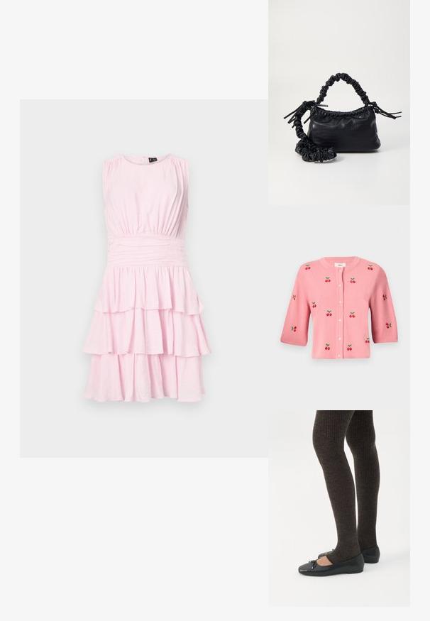 Object OBJTHESS - Kardigán - rose elegance; Svetloružové šaty bez rukávov s nariaseným korzetom a vrstvenou volánkovou sukňou. Vyrobené z mäkkej tkaniny, s priliehavým pásom a jemným leskom.; Nohy v tmavých pásikavých legínach v kombinácii s čiernymi balerínkami s malými mašličkami na bielom pozadí.; Čierna umelá kožená kabelka s kroko vzorom, sťahovaným vrchom a zhnutým popruhom. Vyzerá mäkko a kompaktné v dizajne.
