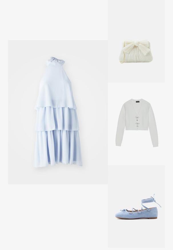 Even&Odd by Zalando Vest - 001 - white; Lichtblauwe halterjurk van zachte stof, met drie gelaagde tiered en een vloeiende silhouet en een gestrikt nektekening.; Lichtblauwe suède ballerina met veterbanden die rond de enkel wikkelen en een klein strikje op de neus.; Witte geplooide clutchtas met een opvallende strikdetail en een gouden kettinghengsel. Zachte textuur met een geplooid ontwerp aan de voorkant.