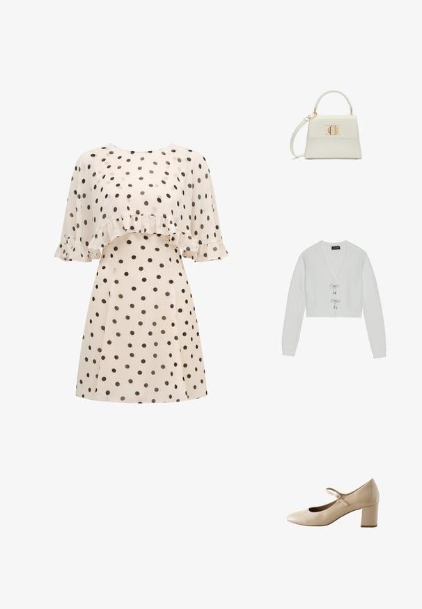 Even&Odd by Zalando Cardigan - 001 - white; Cremefarvet kjole med sorte prikker, der har en rynket overlay på brystet og korte, svungne ærmer med rynke-detaljer.; Beige patentlæder Mary Jane-sko med rundet tå, justerbar rem over vristen og blokmellemstilet.; Lille hvid håndtaske med topgreb, aftagelig skulderrem og guld rektangulært spænde på frontklap.