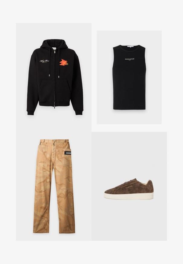 Sweat à capuche zippé noir avec poches frontales, cordons, texte en cursive blanc sur le côté gauche de la poitrine et graphisme d'oiseau orange-rouge sur le côté droit de la poitrine.; Débardeur noir côtelé sans manches avec logo blanc "MAISON KITSUNÉ PARIS" centré sur la poitrine, col rond.; Pantalon cargo camouflage beige et sable avec deux grandes poches avant et une fermeture éclair à l'avant sur un fond uni.; Baskets en daim marron avec une silhouette basse, un bout arrondi et une semelle en caoutchouc blanc. Elles présentent des lacets foncés et un logo discret sur le côté.