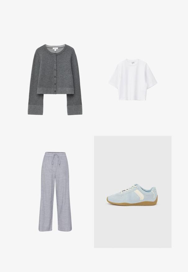 Grå cropped cardigan lavet af blødt strikmateriale. Har en rund halsudskæring, knaplukning og ribbede manchetter og kant. Glat tekstur.; Hvid cropped t-shirt lavet af blød bomuld med rund hals, korte ærmer og løs pasform. Simpelt og alsidigt design.; Grå og hvidstribet vide bukser med elastisk talje og snor. Letvægtsstof med en afslappet pasform.; Lyseblå afslappet sportssko med hvid sideliste, beige sål, hvide snørebånd og blåternet indvendigt for, vist fra venstre side.