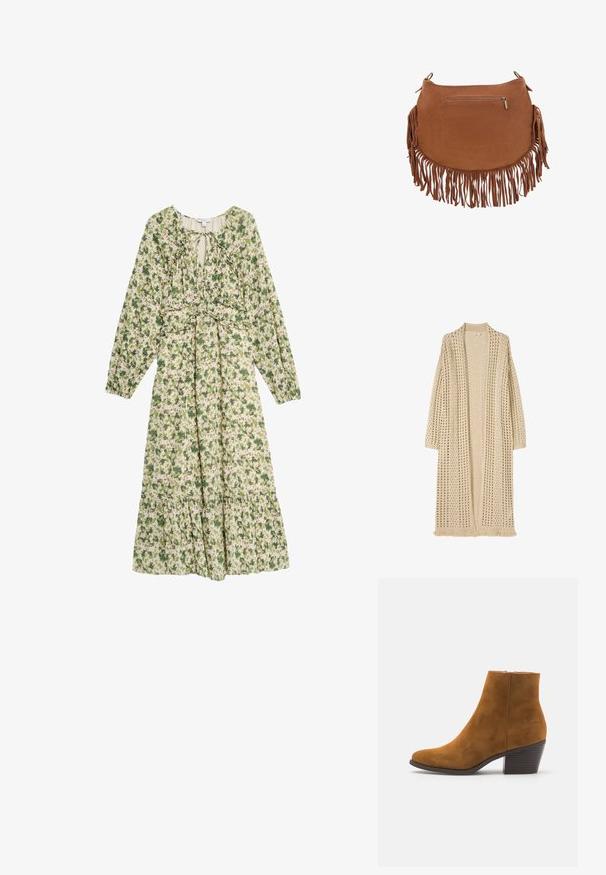 Lang beige åben-front cardigan med løs strikkemønster, lange ærmer og frynser forneden.; Blomstret maxikjole med lange ærmer, der har et grønt bladmønster på en cremet baggrund og en lagdelt flæsekant. Blød stoftekstur.; Brune ruskind ankelstøvle med spids tå og stablet hæl. Glat tekstur med lynlås i siden til lukning. Klassisk design og form.; Brun ruskindshåndtaske med lange frynser langs bunden og siderne samt en lille vandret lynlåslomme foran.