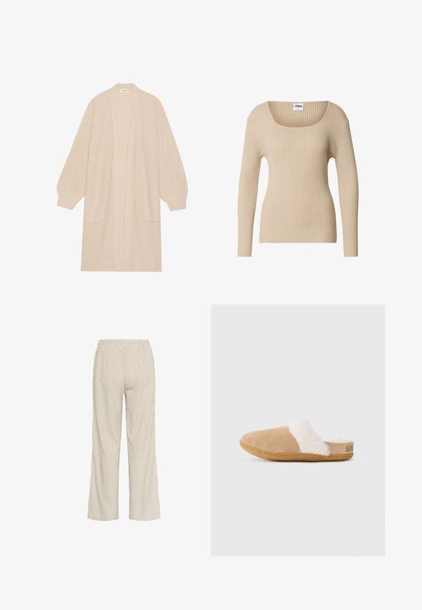 Lang beige strik cardigan med åben front, to frontlommer og ribbede manchetter og kant.; Beige ribstrikket sweater med firkantet halsudskæring og lange ærmer, lavet af blødt, tekstureret stof. Enkel design egnet til lag-på-lag.; Lys beige stribede bukser med løs pasform, der har en elastisk talje og lodrette linjer, som skaber et tekstureret udseende.; Tannubuck slip-on tøfler med hvid fluffy foring og gummisål, vist i profilen til siden på hvid baggrund.