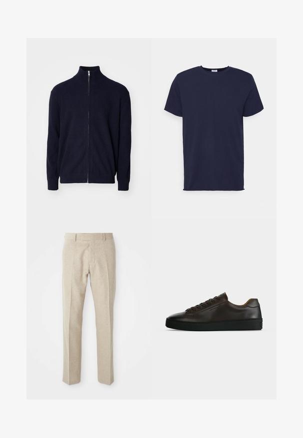 Marineblauer Reißverschluss-Pullover mit hohem Kragen, strukturiertem Rippstoff, langen Ärmeln und einem Metallreißverschluss.; Marineblaues T-Shirt mit kurzen Ärmeln aus weichem Stoff. Es hat einen Rundhalsausschnitt und einen geraden Schnitt ohne Muster oder Akzente.; Beige maßgeschneiderte Hosen aus strukturiertem Stoff, mit flacher Vorderseite, geraden Beinen und einem klassischen Bund mit Gürtelschlaufen.; Flach geschnittener dunkelbrauner Ledersneaker mit schwarzer Gummisohle, Schnürung vorne und schlicht-minimalistischem Design auf hellem Hintergrund.