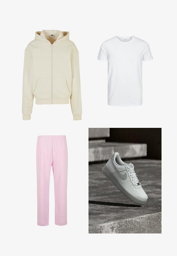 Haut à capuche crème en tissu doux, avec une fermeture éclair intégrale, deux poches avant et un capuchon avec cordon de serrage. Design classique et décontracté.; T-shirt à col rond à manches courtes de couleur blanche unie, fabriqué en coton doux, avec un design simple sans motifs ni accents visibles.; Pantalons de survêtement rose clair en coton doux. Dotés d'une taille élastique et d'une coupe droite et décontractée. Pas de poches visibles ni de motifs.; Baskets blanches Nike Air Force 1 flottant au-dessus d'une surface en béton texturé avec des marches en pierre en arrière-plan.