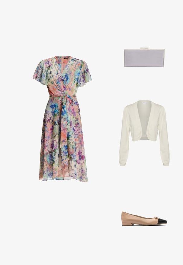 Cremefarvet cropped cardigan med lange ærmer, åben frontdesign og ribbede detaljer ved ærmekanterne og kanten. Blød strikket tekstur.; Blomsterindpakket kjole med pastelblå, lilla og lyserøde blomster, flagrende ærmer, V-udskæring og matchende stofbælte bundet i taljen.; Beige læder balletflade med en sort kappe og lille sløjfe detalje foran, med en lav blokhælcirkler for støtte.; Rektangulær lavendel clutch lavet af tekstureret materiale med glatte kanter. Har en sølv spænde lukning på toppen.