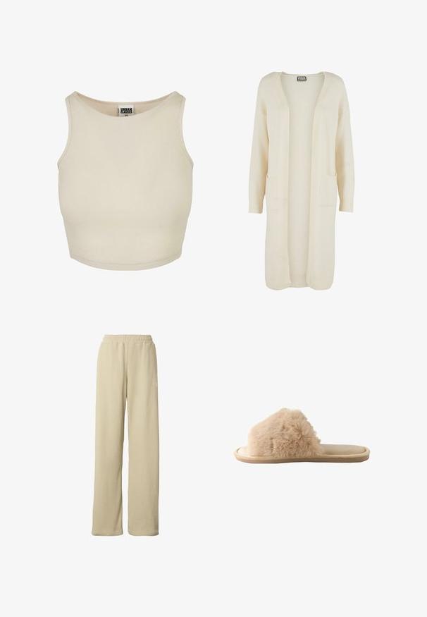 Lang, åben-front cardigan i blødt cremefarvet stof. Har to forlommer og ribstrikkede manchetter. Enkel, minimalistisk design.; Beige ribbet crop top med rund halsudskæring og ærmeløs design. Har en ensfarvet tekstur og en diskret mærkeetiket inde i halsen.; Beige ribstrikkede bukser med vidde ben, elastisk taljebånd og diskret lille hvidt logo på den øverste del af låret.; Beige åben-tå tøfler med bred, blød imiteret pelssnor og flad sål, designet til indendørs komfort og varme.