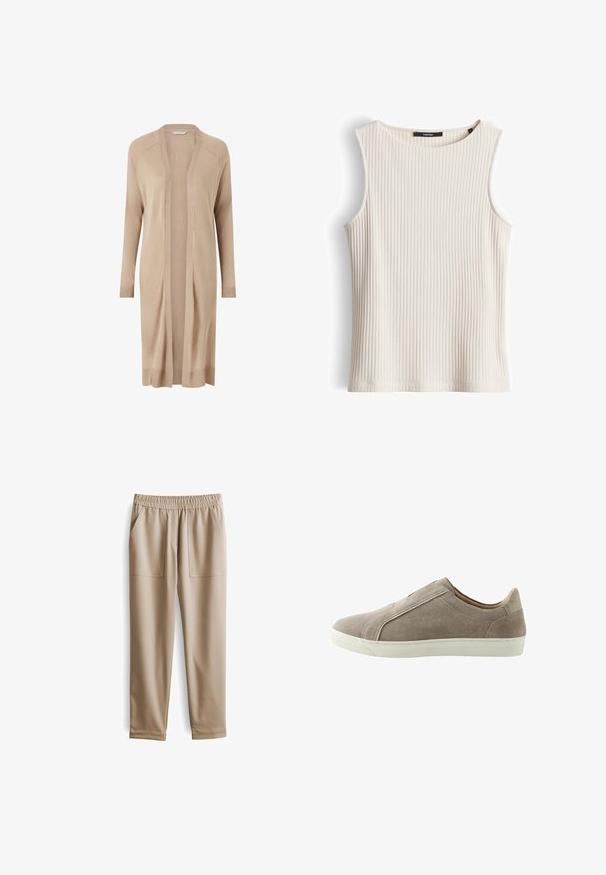 Beige, lange cardigan gemaakt van zachte gebreide stof. Open voorkant, met geribbelde manchetten en zoom, heeft een strak, minimalistisch ontwerp. Geschikt om te combineren.; Mouwloos geribd gebreid topje in off-white met een ronde hals, aansluitend silhouet en subtiele verticale textuurlijnen.; Beige elastische broeken met een tailleband, twee voorzakken, taps toelopende pijpen en een gladde textuur, geschikt voor casual kleding.; Lichtbruine suède slip-on sneaker met witte rubberen zool en minimale stiksel details, met zicht op het buitenste zijprofiel.
