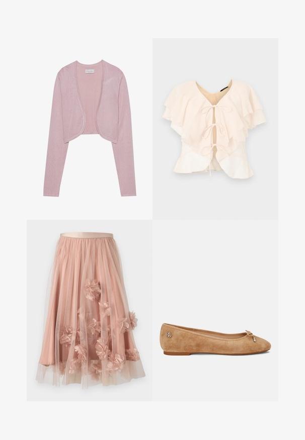 Lichtroze cropped cardigan met lange mouwen en een open voorkant. Zacht, gemêleerd breiwerk met een gladde afwerking en ronde randen.; Lichtroze blouse met gelaagde ruches, V-hals en drie strikken aan de voorkant. Zacht materiaal en vloeiende uitstraling.; Tule rok in zachtroze met een satijnen tailleband. Voorzien van gelaagde doorschijnende stof en driedimensionale bloemapplicaties verspreid over het geheel.; Beige suède balletschoen met een lichtpuntige neus, een strikaccent aan de voorkant en een klein metallic logo op de hak. Platte zool.