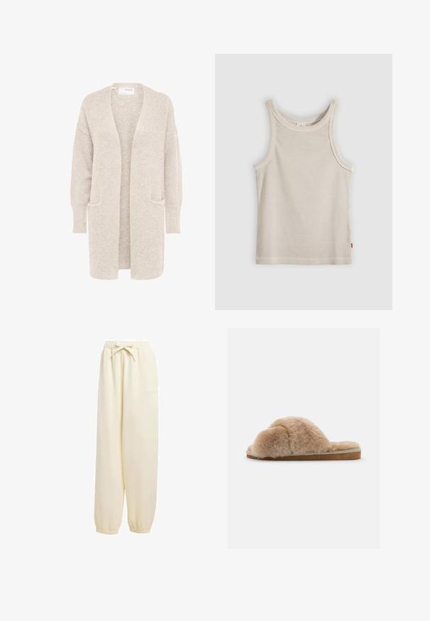 Langer beiger Cardigan mit offenem Vorderteil, langen Ärmeln und zwei Fronttaschen, weicher strukturierter Strickstoff.; Beiges ärmelloses Tanktop mit Rippstruktur, rundem Halsausschnitt und schmaler Passform, vor einem grauen Hintergrund dargestellt.; Beige, locker sitzende Sweatpants aus weichem Material. Sie verfügen über einen elastischen Bund mit Kordelzug und elastische Bündchen an den Knöcheln.; Flauschiger beiger Hausschuh mit weicher Textur, offener Ferse und Innenfutter. Flache Sohle mit einem hellbraunen Fußbett und beigen Nähten.