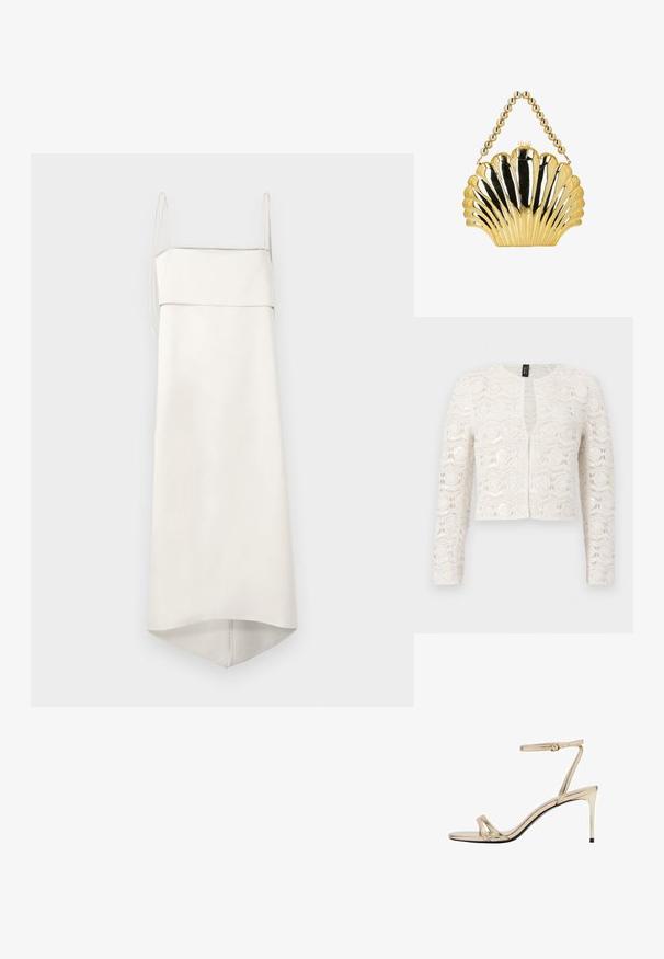 Hvid langærmet cardigan i blonder med blomster- og geometriske mønstre, åben front og let kort længde.; Malina METTE OPEN BACK STRAPPY - Gallakjole - vanilla; Guldmetallic højhælede sandal med en tynd rem omkring anklen, åben tå og slanke krydsremme. Blank finish med sort sål.; Guldmetallisk håndtaske formet som en muslingeskal med en perlebesat hank og perlebeslag på en hvid baggrund.