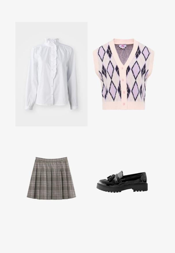 Ærmeløs cardigan i pastelfarver med et diamantmønster i lavendel og marineblå, med en lyserød ribbet kant og fem lyserøde knapper.; Hvid skjorte med lange ærmer, flæset høj krave og lodret flæseaccent foran. Letvægts bomuldsstof.; Plisseret nederdel i sort, hvid og grå med folder og en tilpasset linning. Ensartet tekstur med et klassisk tartanmønster over hele.; Sorte patenterede læder loafers med en lav, chunky sål, kvastdetalje og brogue-lignende perforeringer langs kanterne. Glat, blank finish.