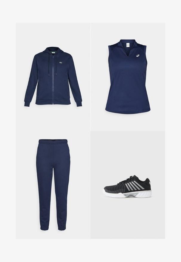 Marineblauwe rits hoodie met een trekkoordcapuchon, zachte textuur, geribbelde manchetten en een klein groen logo op de linker borst.; Marineblauw mouwloos sporttop met een V-hals, gemaakt van glad, vochtafvoerend materiaal; beschikt over platte naden en een klein logo op de linkerkant van de borst.; Donkerblauwe joggingbroek met elastische tailleband en enkels, vooraanzicht, gemaakt van zacht materiaal voor casual dragen.; Zwarte sportschoen met witte gripzool, diagonale witte strepen aan de zijkant, een gestructureerde neuskap en vetersluiting, op een grijze achtergrond.