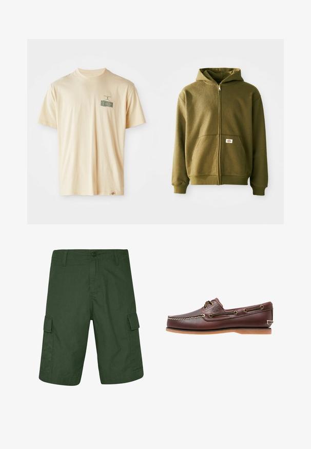 Olivgrüne Zip-Hoodie mit weicher Textur, vorderen Taschen und gerippten Bündchen. Verfügt über ein Logo-Patch im unteren Taschenbereich.; Cremefarbenes Baumwoll-T-Shirt mit rundem Ausschnitt, kurzen Ärmeln und einem grafischen Druck auf der linken Brust, der einen Vintage-Fernseher darstellt.; Dunkelgrüne Cargo-Shorts aus leichtem Material mit zwei seitlichen Taschen und einem Knopfverschluss. Strukturiert Oberfläche mit geradem Schnitt.; Brauner Leder-Bootsschuh mit weißen Nähten, Schnürdetails und hellbrauner Gummisohle, seitlich auf weißem Hintergrund gezeigt.