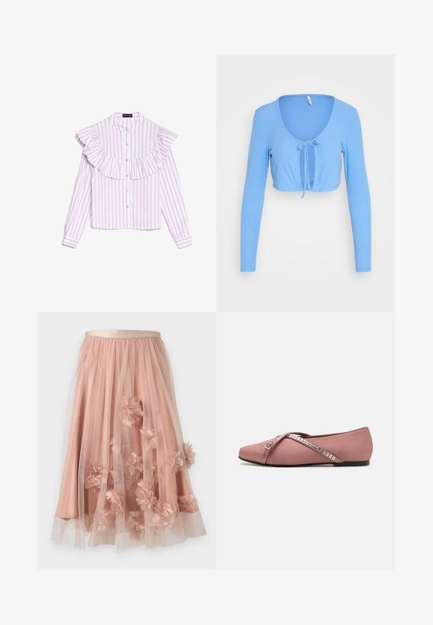 ONLY ONLELLA SHORT TIE CARDIGAN - Ζακέτα - provence; Λευκό πουκάμισο με ροζ κάθετες ρίγες, σούρες στο λαιμό και κουμπιά στο μπροστινό μέρος. Μακριά μανίκια με μανσέτες σε ριγέ σχέδιο. Το ύφασμα φαίνεται λείο και ελαφρύ.; Φούστα από τούλι σε απαλό ροζ χρώμα με σατέν ζώνη στη μέση. Διαθέτει στρώσεις από διάφανο ύφασμα και τρισδιάστατες διακοσμήσεις με λουλούδια σε όλη την επιφάνεια.; Μπαλαρίνες σε απαλό ροζ σατέν με σχέδιο σταυρού, διακοσμημένες με τετραγωνικές ασημένιες λεπτομέρειες και στρογγυλή μύτη. Χαμηλή μαύρη σόλα.