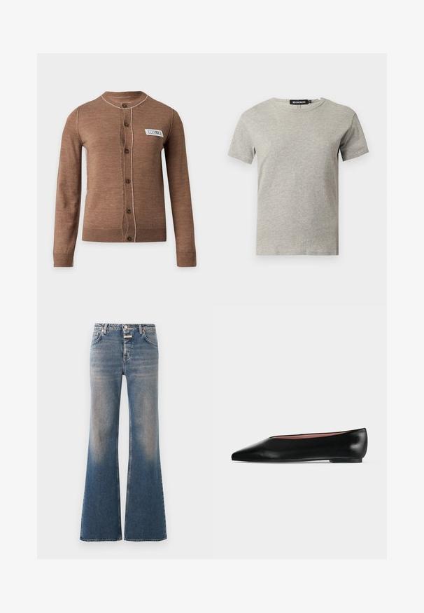 Cardigan marron à manches longues boutonné avec des surpiqûres blanches et une petite étiquette blanche rectangulaire sur la poitrine gauche.; T-shirt en coton gris clair à manches courtes et col rond avec une étiquette noire visible à l'intérieur du col indiquant "DENIM" et la taille "S."; Jean en denim bleu délavé avec une taille haute, style classique cinq poches, fermeture par boutons et jambes évasées larges.; Chaussure plate en cuir noir pour femme, avec bout pointu et petit talon, vue de côté sur un fond gris clair uni.