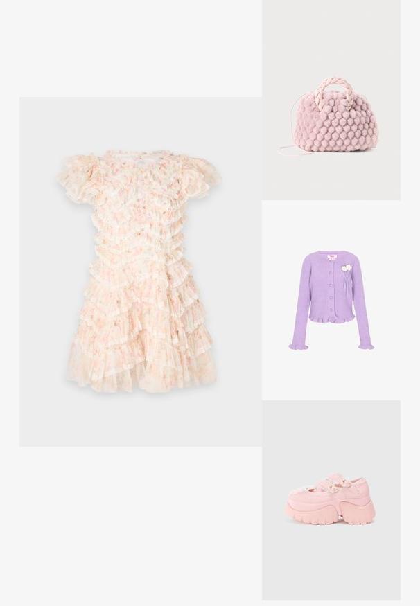 Lila gerippter Strickcardigan mit herzförmigen Knöpfen, Rüschensaum an den Bündchen und am Saum sowie zwei weißen Blumenapplikationen auf der Brust.; Blumendruckkleid in Pastellrosa und Creme, mit geschichteten Rüschen und Spitzenakzenten. Kurze Puffärmel und runder Ausschnitt.; Fette Plattform-Pinkschuhe mit doppelten herzförmigen Schnallen, Spitzenbesatz und dickem skulptiertem Absatz vor einem schlichten weißen Hintergrund.; Rosa Pom-Pom Handtasche mit geflochtenem Griff und dünnem Schulterriemen. Rundform, weiche Oberfläche, kompaktes Design.