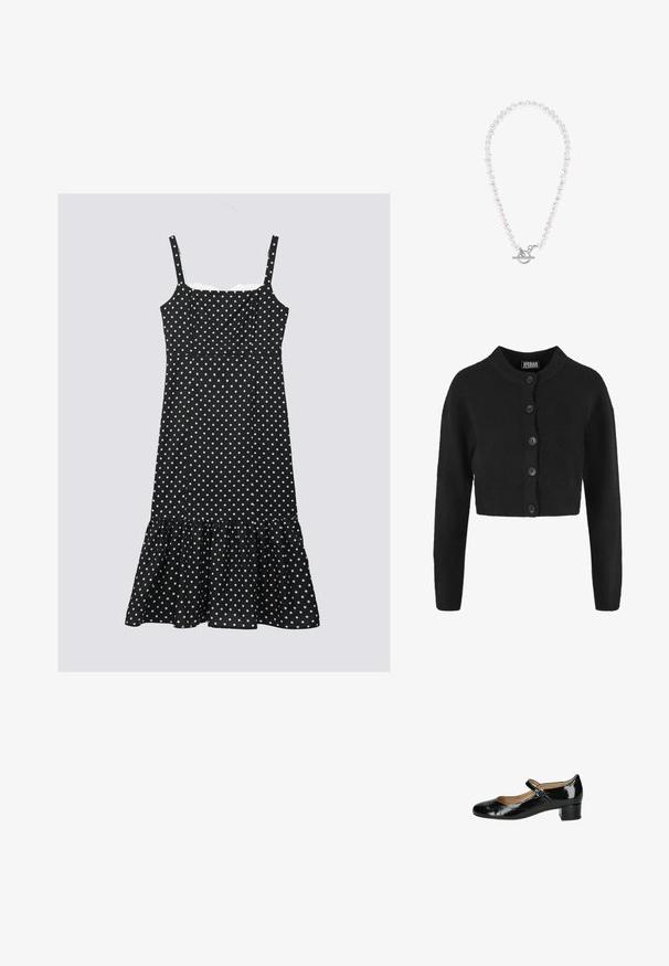 Cardigan negro recortado hecho de material de punto suave, con escote redondo y seis botones negros en la parte delantera. Manga larga.; Vestido negro con lunares blancos, con tirantes ajustables, un corsé ajustado y un dobladillo con volantes. Hecho de una tela liviana, presenta lunares blancos.; Zapato Mary Jane de charol negro con puntera redondeada, correa ajustable con hebilla y un tacón bajo en bloque. Textura suave con un acabado brillante.; Collar de perlas blancas de una sola hilera con cierre de plata tipo palanca sobre fondo blanco.