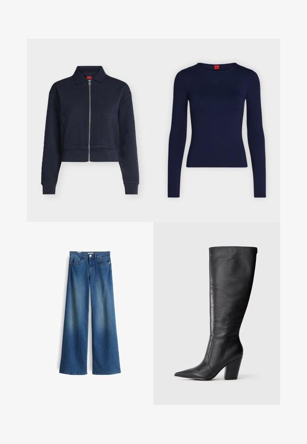 Marineblaue gesteppte Jacke mit durchgehendem Reißverschluss vorne, Kragen, langen Ärmeln und angepassten Bündchen, taillenkurz geschnitten.; Marineblaues, eng anliegendes Langarmshirt mit rundem Ausschnitt und dezentem Logo in der Mitte der Brust, rotes Markenetikett innen im Kragen.; Weite Jeans aus Denim in Mittelblau mit glatter Textur. Verfügt über zwei Fronttaschen und einen klassischen Knopfverschluss in der Taille.; Schwarze kniehohe Lederstiefel mit spitzem Zehen und klobigem hohen Absatz, von der linken Seitenansicht auf weißem Hintergrund gezeigt.