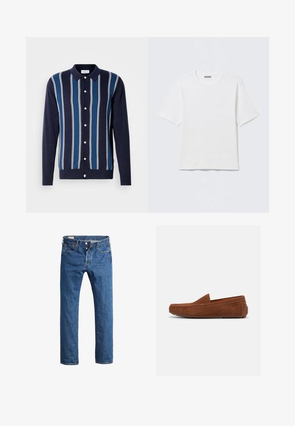 Dunkelblaues Langarm-Polo mit abwechselnd dünnen und dicken Streifen in Blau und Weiß. Verfügt über einen Knopfverschluss vorne und einen klassischen Kragen.; Schlichtes weißes T-Shirt mit kurzen Ärmeln und Rundhalsausschnitt, mit einem kleinen "WEEKDAY"-Etikett an der Innenseite des Rückenkragens, auf einer flachen Oberfläche liegend dargestellt.; Blaue Denim-Jeans mit geradem Bein, Frontknopfverschluss, Gürtelschlaufen und klassischem Fünf-Taschen-Stil.; Brauner Herrenslipper aus Wildleder mit Gummisohle und Mokassin-ähnlicher Naht, seitlich auf weißem Hintergrund zu sehen.