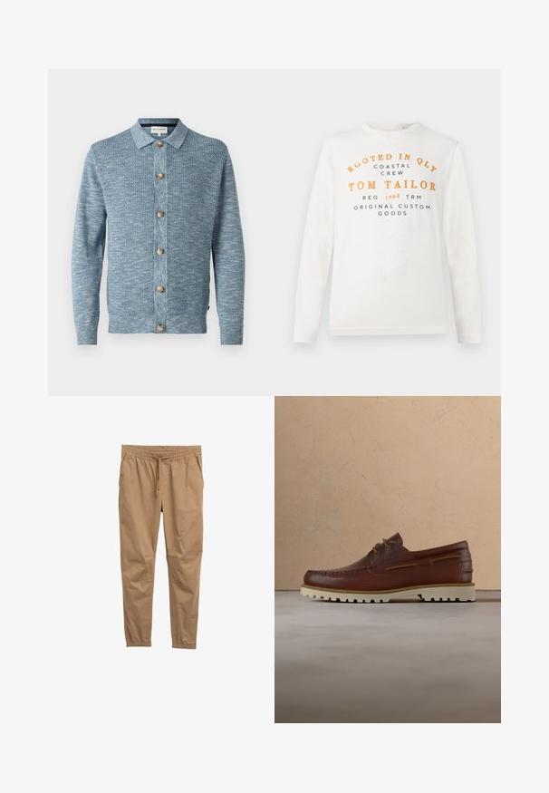 Lyseblå strikket cardigan med et struktureret mønster, med knaplukning foran og træknapper, lange ærmer og klassisk krave.; Hvid langærmet skjorte med orange og sort tekst, der læser "Rooted in QLY Coastal Crew Tom Tailor Reg 1962 TRM Original Custom Goods" på forsiden.; Brune bomuldsblandede bukser med elastisk talje, justerbar snøre og tapered manchetter. Glat tekstur, ingen synlige mønstre eller metaldele.; Brun læder casual snørestøvle med cremefarvet gummisål, der hænger over beige tæppe nær et træ-sofabord med bøger.