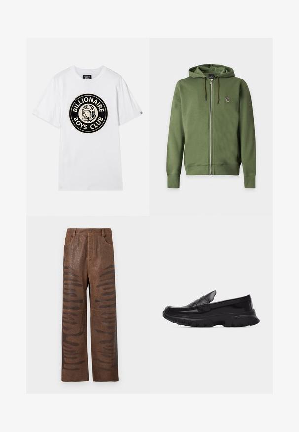 Olivgrüner Kapuzenpullover mit Reißverschluss, Kordeln und kleinem besticktem mehrfarbigem Zebra-Logo auf der linken Brust.; Weißes Baumwoll-T-Shirt mit einem schwarzen und goldenen kreisförmigen Design eines Astronauten und dem Text "BILLIONAIRE BOYS CLUB". Kurze Ärmel, Rundhalsausschnitt.; Braune Kunstlederhosen mit strukturiertem Finish, die längliche horizontale Ausschnitte an den Seiten und ein gerades Bein-Design aufweisen.; Schwarzer glänzender Slipper mit dicker, strukturierter Sohle und gesteppten Details, Seitenansicht vor schlichtem hellgrauem Hintergrund.