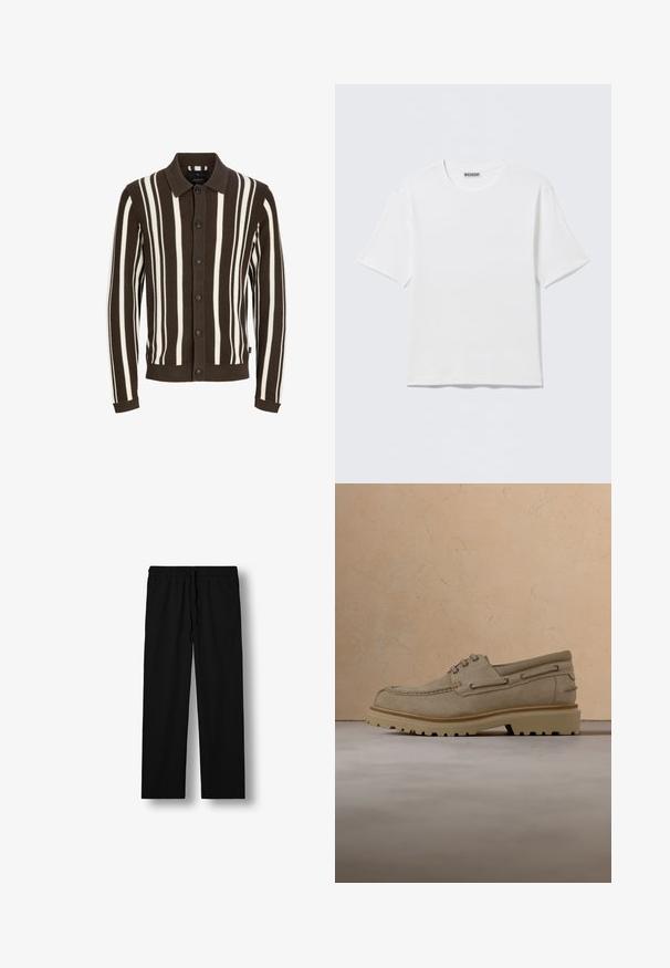 Cardigan rayé marron et blanc avec un col, fermeture à boutons, texture côtelée et poignets. Le tissu est en tricot et présente des rayures verticales.; T-shirt blanc uni à manches courtes et col rond, avec une petite étiquette "WEEKDAY" à l'intérieur du col arrière, présenté à plat.; Pantalon noir droit avec taille élastique et cordon, doté de poches latérales, présenté sur fond blanc.; Chaussure décontractée beige en daim à lacets avec une semelle épaisse et rainurée, présentée en suspension au-dessus d'une surface texturée beige assortie et d'un arrière-plan.