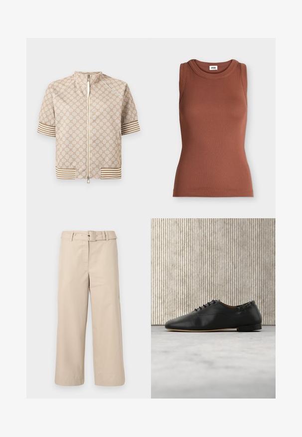 Veste beige à manches courtes avec fermeture éclair à l'avant, motif géométrique, et poignets et ourlet rayés marron et blanc.; Débardeur marron slim fit en côtes sans manches avec encolure ronde et étiquette de marque à l’intérieur du col.; Pantalons beige à jambes larges en tissu lisse. Dispose d'une taille ceinturée et de deux poches latérales. Coutures épurées et ourlet fini.; Chaussure plate en cuir noir à lacets, bout arrondi et petit talon, vue de profil droit sur un fond clair.
