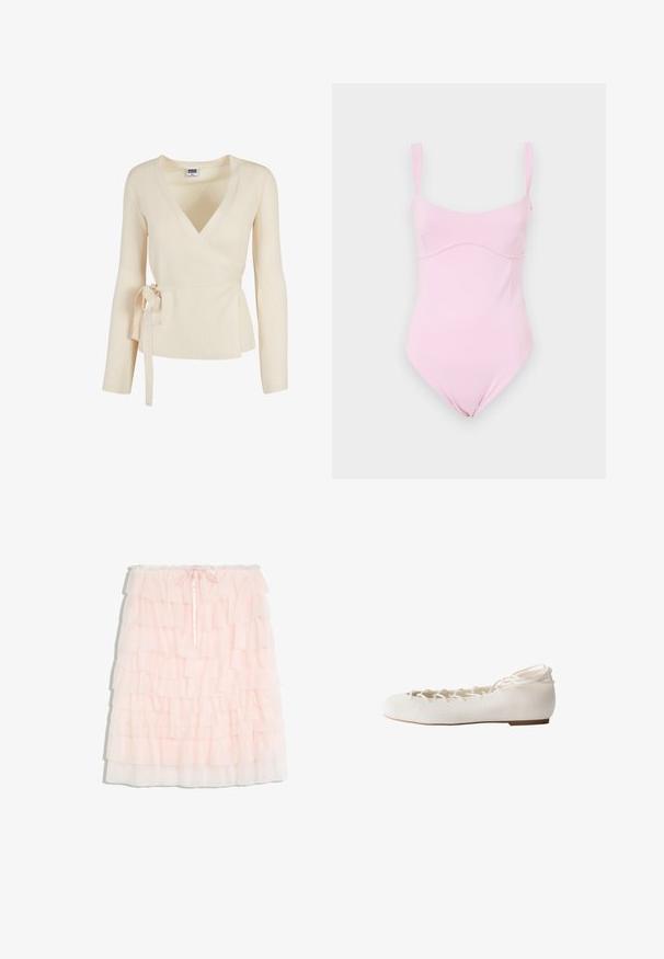 Pull cache-cœur côtelé couleur crème avec manches longues et ceinture à nouer sur le côté, taille XS de la marque Urban Classics.; Good American TANK - Débardeur - flora; Jupe en tulle rose clair à étages avec plusieurs couches à volants et un petit nœud devant à la taille élastique.; Ballerine blanche avec lacets croisés devant et attache à la cheville, semelle plate et bout arrondi, vue de profil.