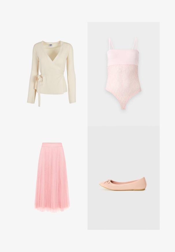 Pull cache-cœur côtelé couleur crème avec manches longues et ceinture à nouer sur le côté, taille XS de la marque Urban Classics.; Body en dentelle rose clair avec bretelles spaghetti et une partie supérieure lase sur un fond clair uni.; zero MIT PLIESSENDEM BECHER - Jupe plissée - bridal rose; Ballerine en matériau synthétique rose clair avec un bout arrondi, ornée d'un petit nœud et d'une semelle flexible.