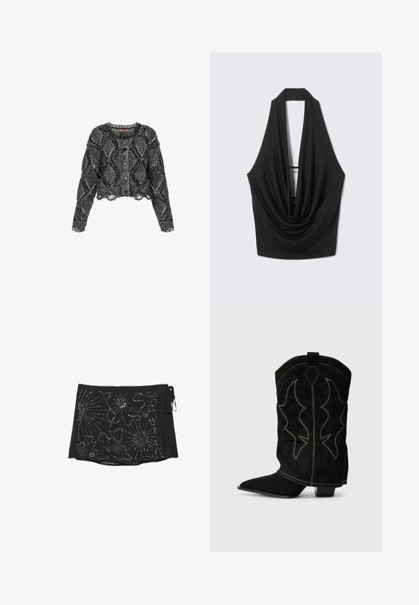 Knit cardigan hitam-putih yang dipotong dengan pola berlian, leher bulat, kancing depan, dan tepi yang terurai di pergelangan tangan dan hem.; Musta hihaton halter-toppi, jossa syvä liehuva pääntie ja avoin selkä, roikkuu vaaleanharmaata taustaa vasten.; Musta kietaisuhame, jossa on metallisia niittimäisiä auringonsädekuvioita ja abstrakteja kuvioita, sidottu sivulta kangasnauhoilla.; Mustat nahkasaappaat, joissa on terävä kärki, matala korko ja koristeellinen valkoinen ommel, sisältävät liekin kaltaisen kuvion varressa.